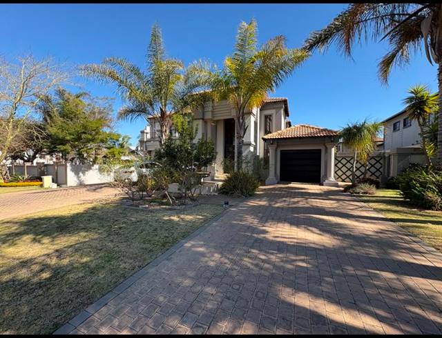 5 BEDROOM HOUSE FOR SALE IN MIDLANDS ESTATE